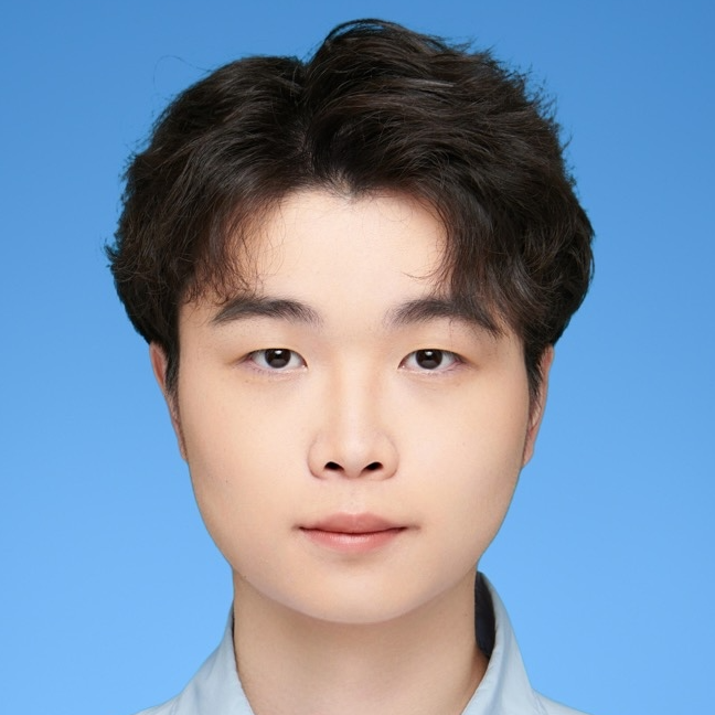 Headshot of Zirui Wang.